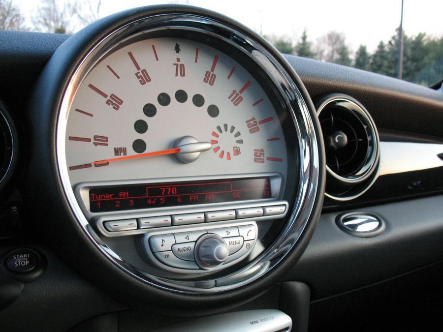  Mini Cooper Clubman 2008 года  (фото 44 из 53)